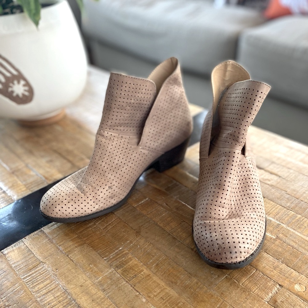 Cute booties!